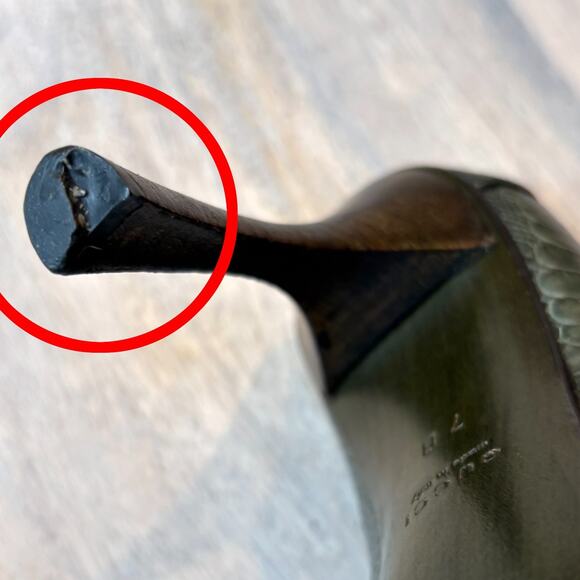 Gucci Snakeskin Embossed Pointed-Toe Dark Green Leather Pumps Italy US Size 7 - Picture 14 of 14